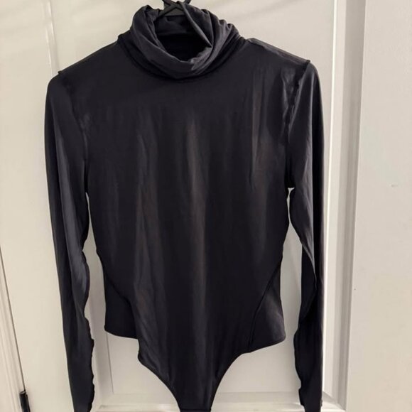 Lululemon Nulu Black Turtleneck Bodysuit - Picture 1 of 2